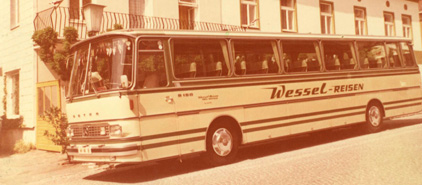 Bus Mi - W8, Typ Setra S 150
58 Schlafsessel und Kühlschrank, aufgenommen in der Maria Taferl / 
Österreich im Mai 1979. Der erste eigene Reisebus von der Firma Wessel, 
die Jürgen Gronert am 1. April 1979 übernommen hat. 