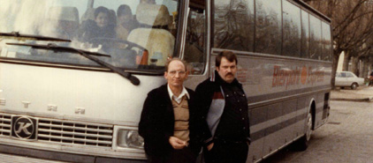 1980
Bus Mi - Y 700, Typ Setra S 215 HM
50 Schlafsessel, Kühlschrank, WC, aufgenommen in Porto / Portugal mit 
den Fahrern Heiner Spilker & Helmut Moldenhauer Frühjahr 1980.