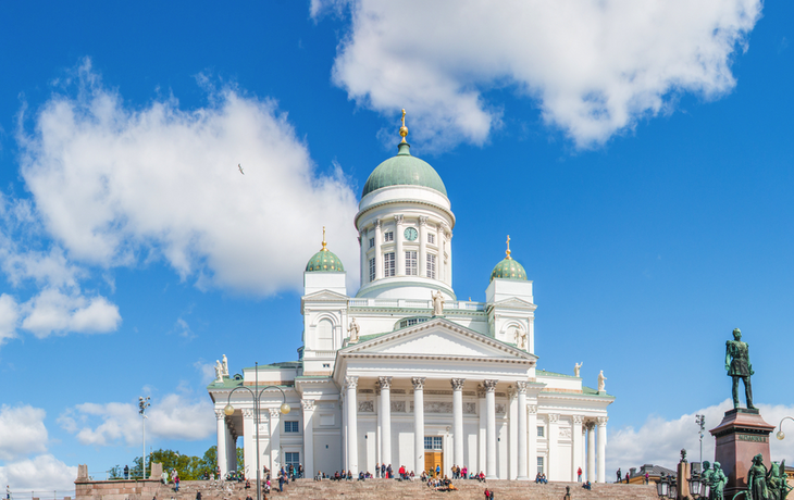 Kathedrale von Helsinki und Alexander-II.-Denkmal Uusimaa, Finnland