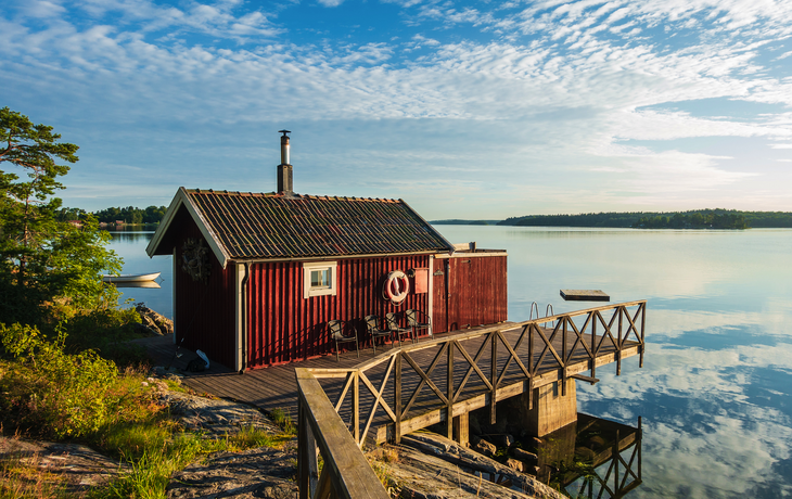 Schärengarten an der schwedischen Küste vor Stockholm