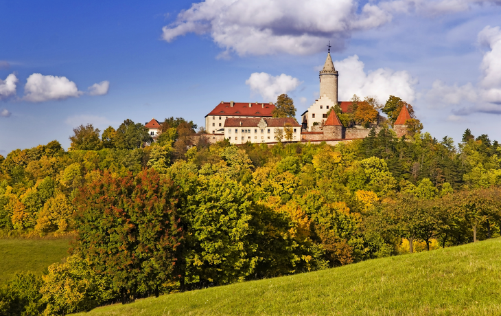 Leuchtenburg im Herbst