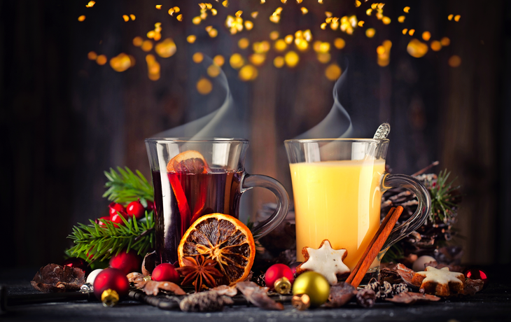 heiße Weihnachtsgetränke
