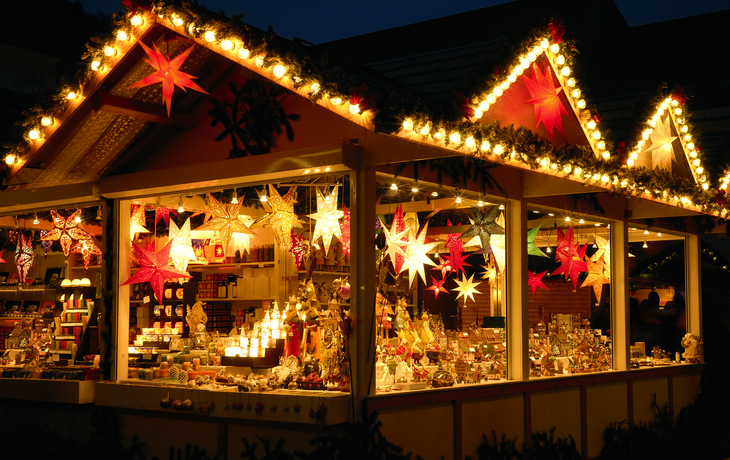 Verkaufsstand am Weihnachtsmarkt