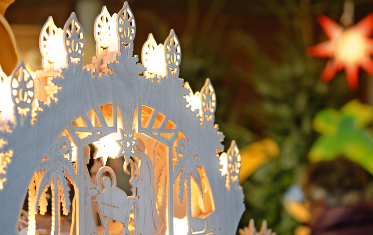 Weihnachten Schwibbogen mit Lichtern