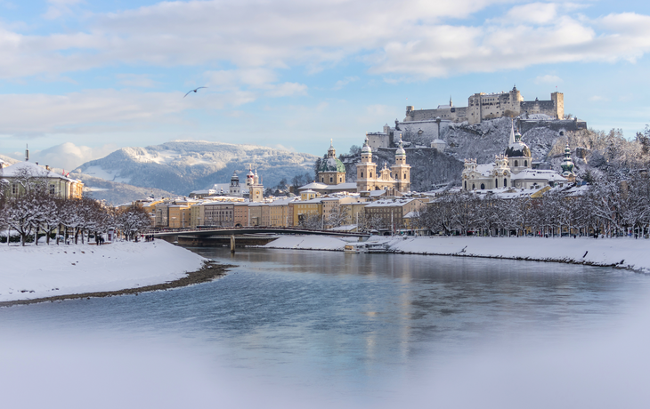 Panorama von Salzburg im Winter
