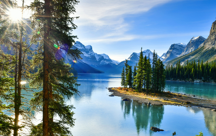Maligne Lake im Jasper Nationalpark in Alberta, Kanada