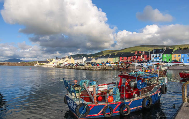 Fischerboot im Hafen von Portmagee