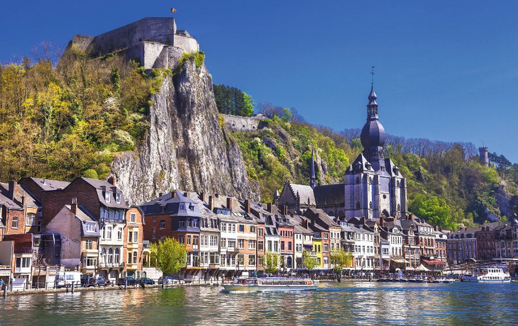 schönen Dinant an der Maas in Belgien
