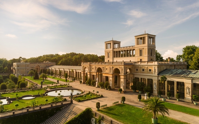 Außenansicht des Orangerieschlosses im Park Sanssouci, Potsdam