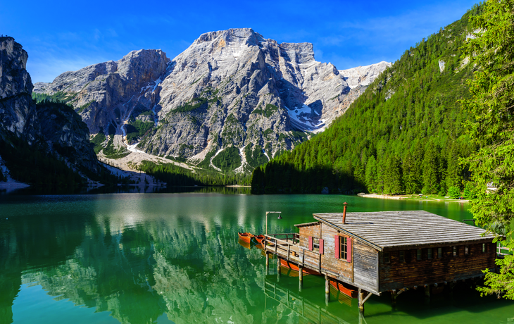 Pragser Wildsee in den Dolomiten, Italien