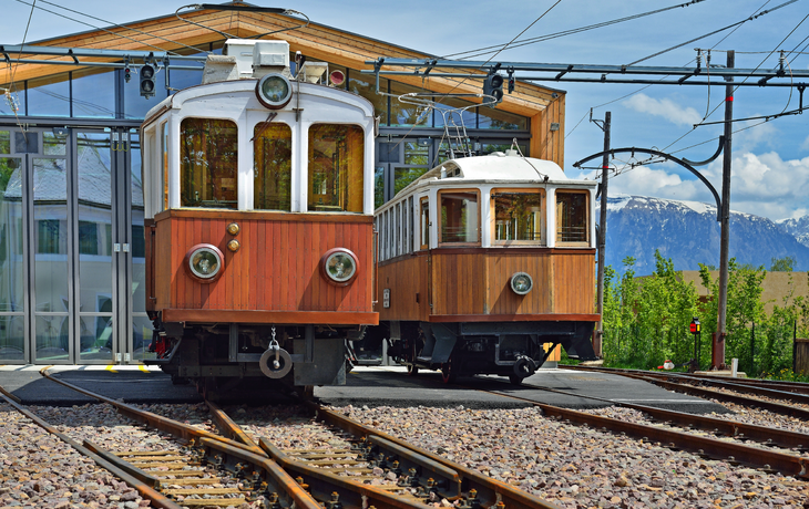 historische Waggons der Rittner Schmalspurbahn